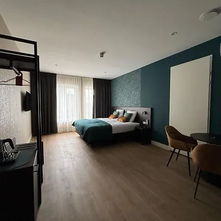 Sis - Hotel Steenbergen (North Brabant)