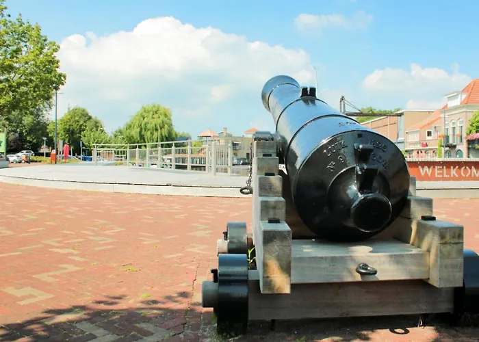 Sis - Ξενοδοχείο *